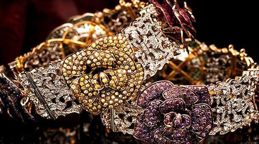 Ak Motiwala Jewellers cover