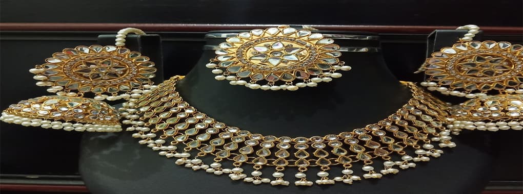 Kundan By L&Q cover