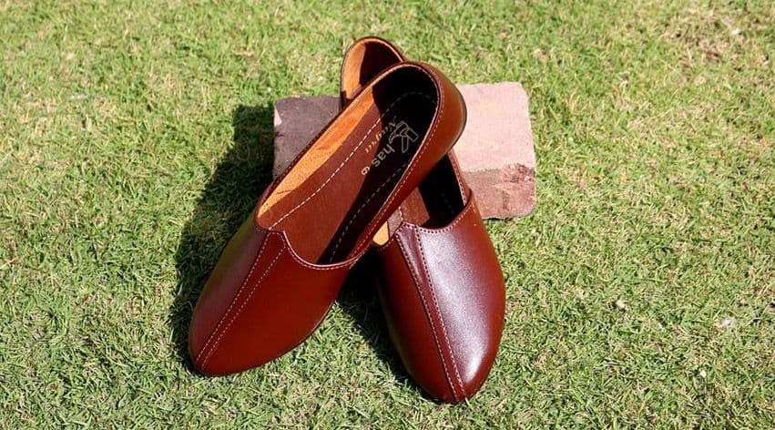 La Footwear cover