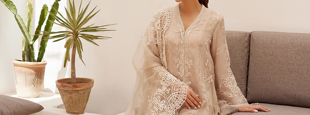 Nida Azwer cover