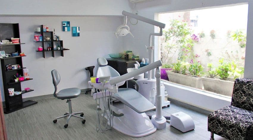 Saif Dental Surgery & Implant Centre cover