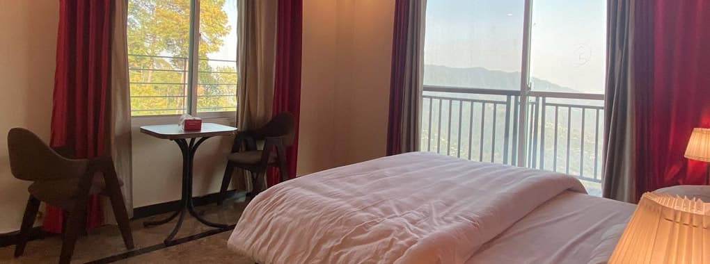AK Hotel & Suites cover