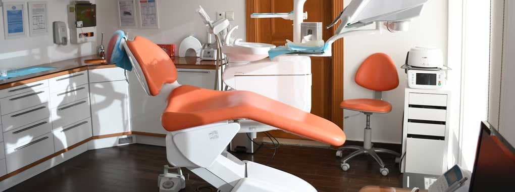 Dr. Hamza's Dental & Aesthetic Practice cover