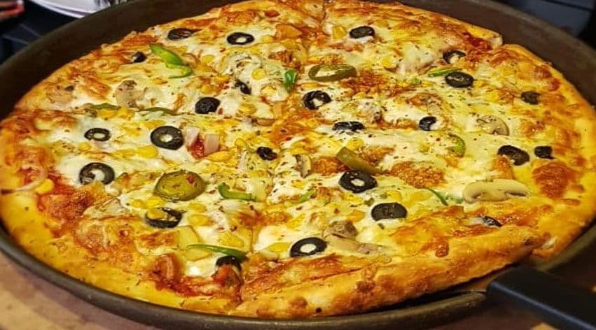 Eataholic Pizzeria & Cafe cover