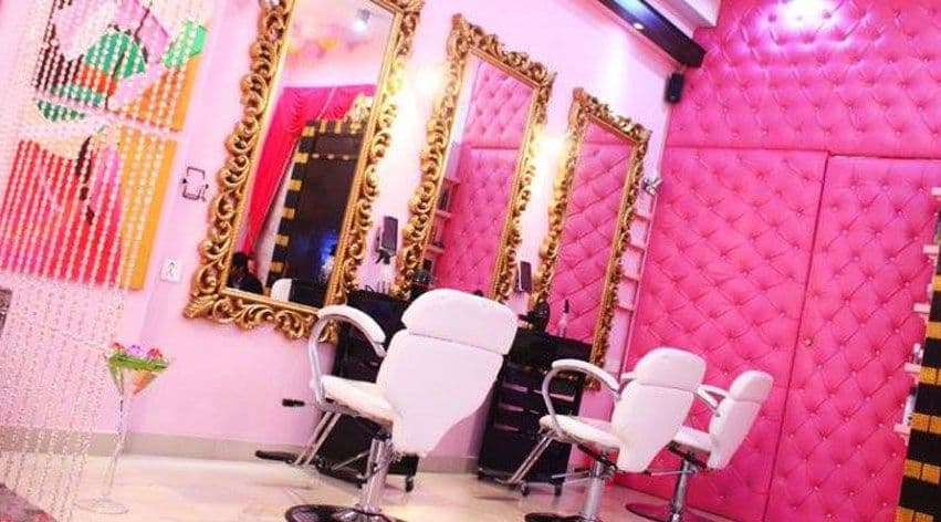 Golden Mirror Beauty Salon cover