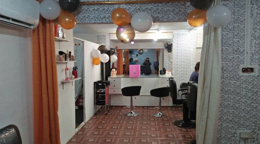 Maggi's The Beauty Salon cover