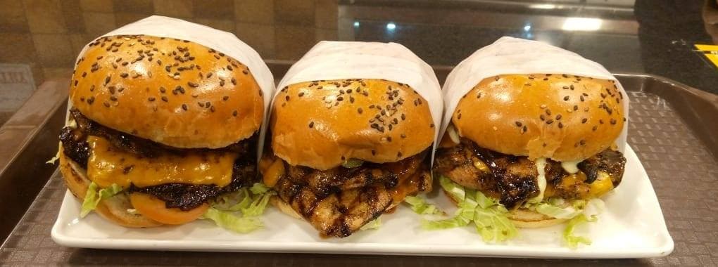Mojo's Cuisine cover