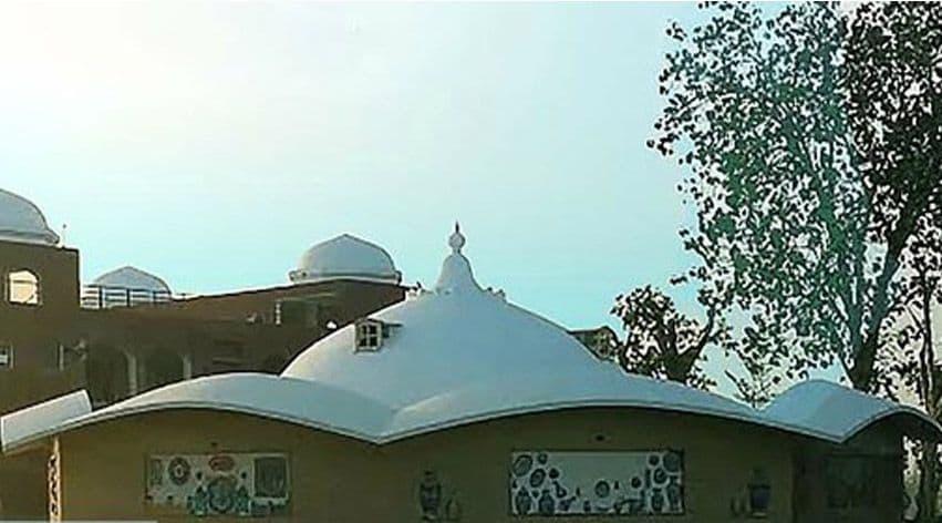 Nigar Khana cover