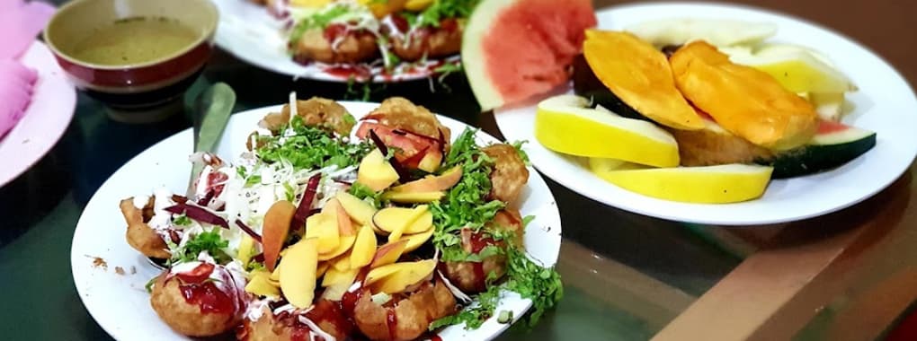 Shahi Gol Gappay & Burger Point cover