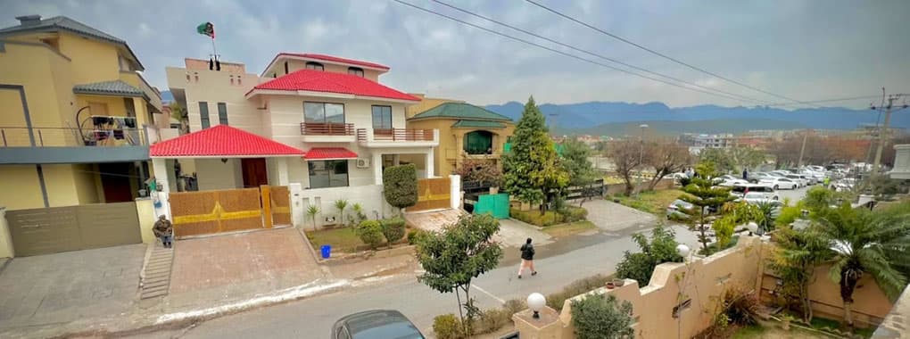 Step Inn Guest House cover