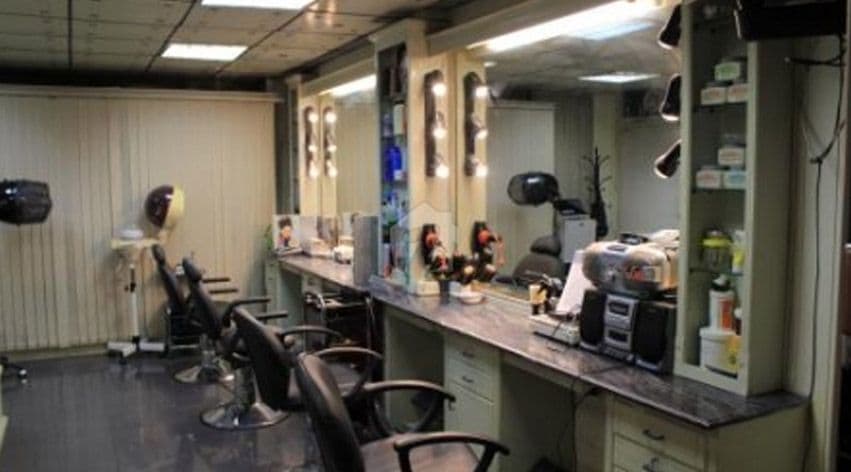 Y Men Saloon cover